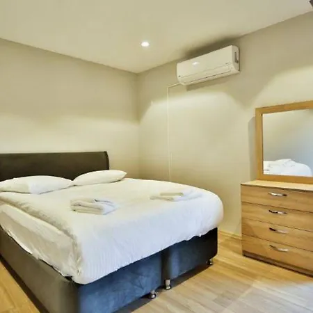 For 4 Guests In